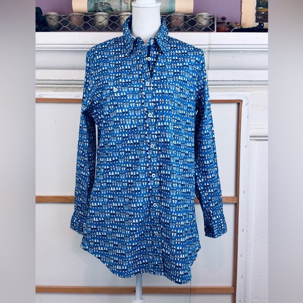Dizzy Lizzy Tizzie Shoe Print Blue Geometric Button-Up tunic w/4 pockets